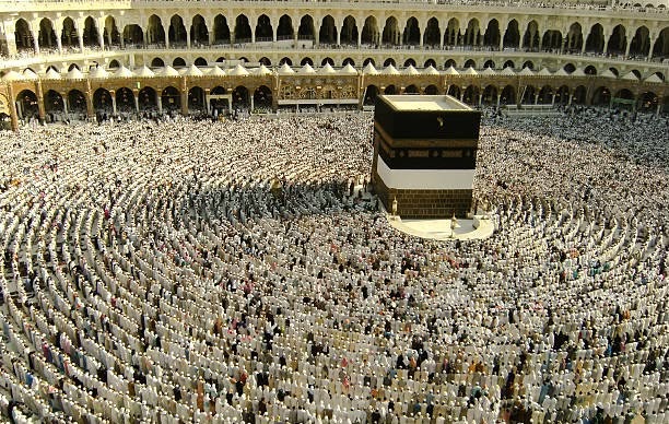 عمرة اقتصادية - الكعبة المشرفة والطواف