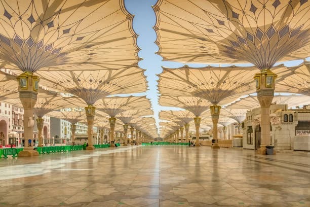 مظلات المسجد النبوي الشريف بالمدينة المنورة